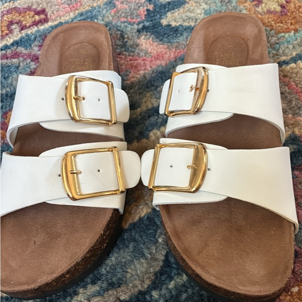 NEW Time and Tru White Double Strap Gold Buckle Slides SZ 7.5 - Picture 2 of 8
